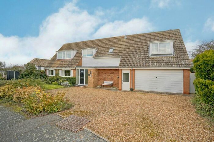 4 Bedroom Detached House For Sale In Quaker Close, Kings Ripton, Huntingdon, PE28