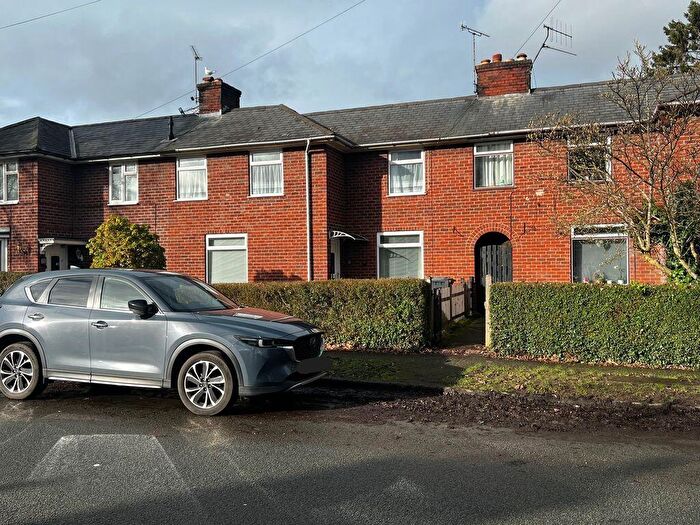 3 Bedroom Terraced House For Sale In Oak Drive, Acton, Wrexham, LL12