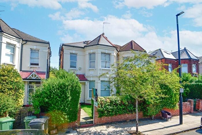 1 Bedroom Flat For Sale In Fordwych Road, London, NW2