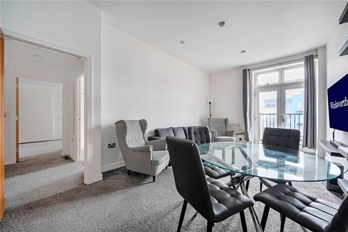 2 Bedroom Apartment To Rent In Romford Road, London, E15