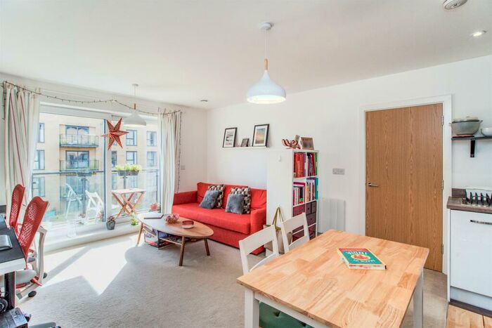 1 Bedroom Apartment To Rent In The Embankment, Nash Mills Wharf, Hemel Hempstead, HP3