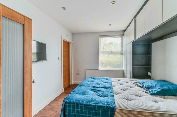 Studio To Rent In London Road, Cr, Thornton Heath, CR7