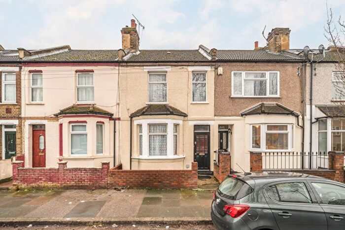 2 Bedroom Terraced House For Sale In Marmadon Road, London, SE18