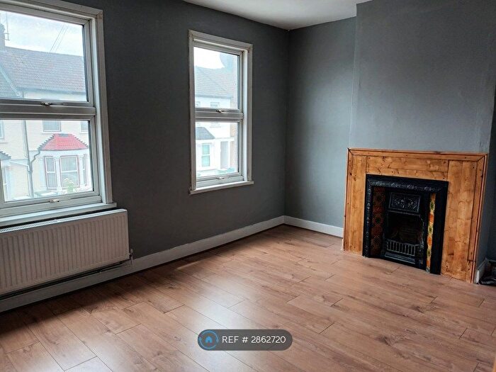 3 Bedroom Terraced House To Rent In Ashburnham Road, Belvedere, DA17