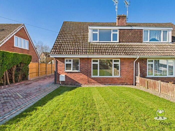 3 Bedroom Semi-Detached House For Sale In Swanmere Park, Ellesmere, SY12