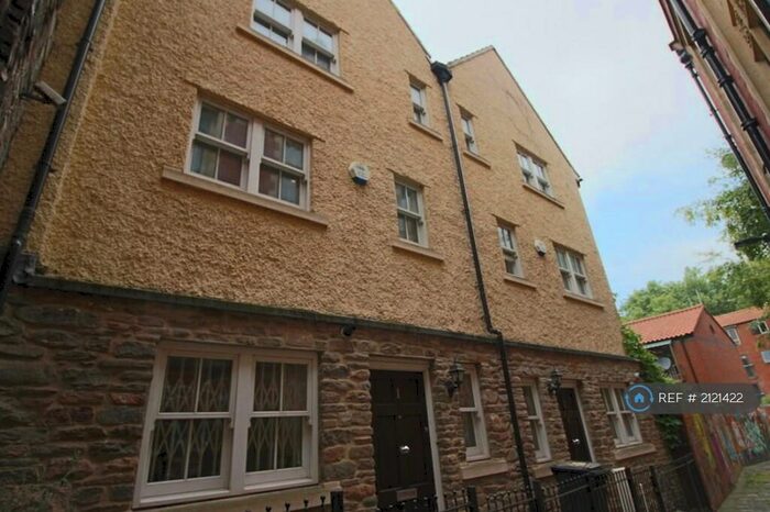 3 Bedroom Terraced House To Rent In Redcross Lane, Bristol, BS2