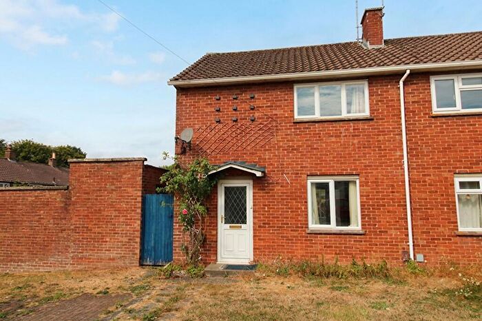 2 Bedroom Semi-Detached House For Sale In Barrington Road, Salisbury, SP1