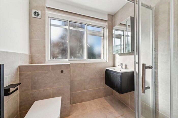 1 Bedroom Flat To Rent In Harecourt Road, London, N1