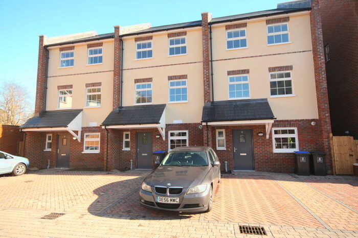 4 Bedroom Terraced House To Rent In Guildford Road, Woking, GU22