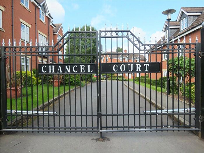 2 Bedroom Flat To Rent In Chancel Court, Solihull, West Midlands, B91