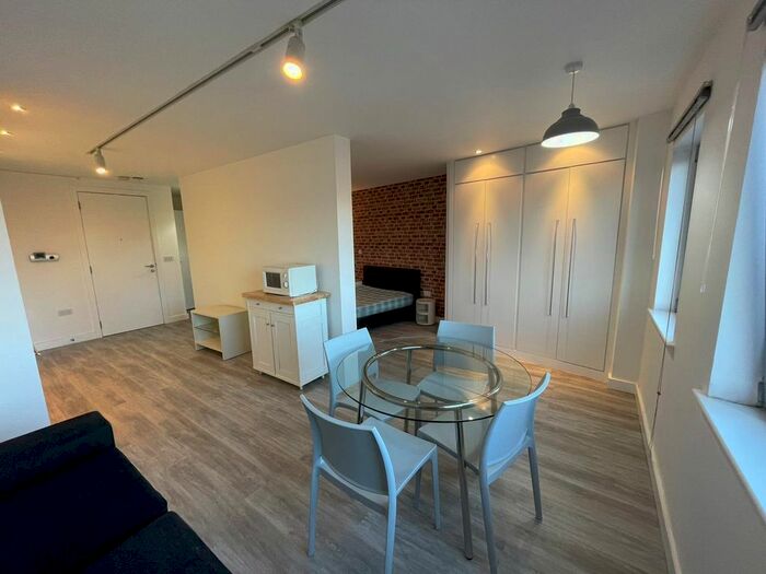 1 Bedroom Flat To Rent In Manor Mills, Ingram Street, Leeds, West Yorkshire, LS11