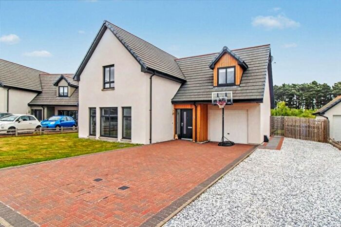 4 Bedroom Semi-Detached House To Rent In Lawrie Drive, Nairn, IV12