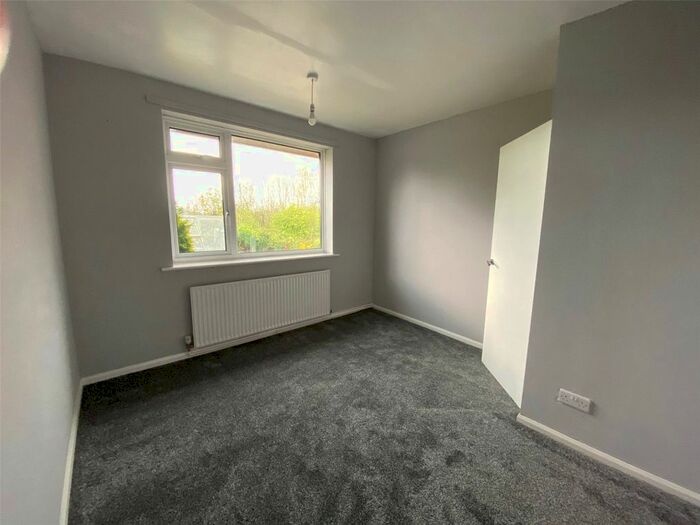 2 Bedroom Bungalow To Rent In Brynglas, Welshpool, Powys SY21