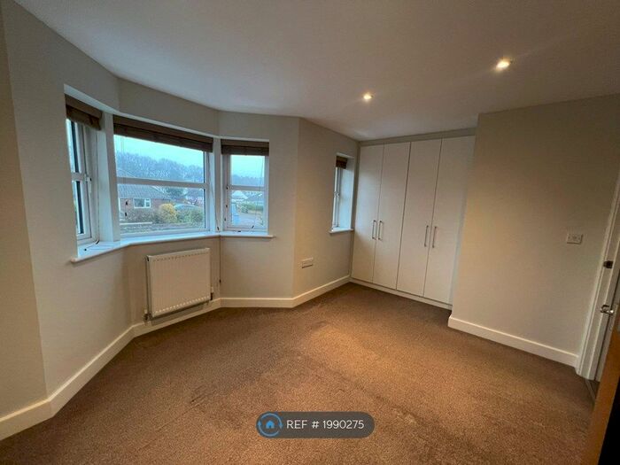 2 Bedroom Semi-Detached House To Rent In Maple Close, Poole, BH16