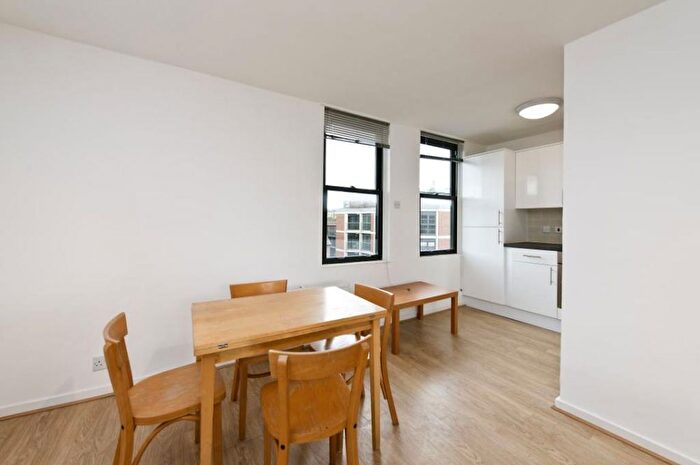 Studio To Rent In Longleat House, London, SW1V