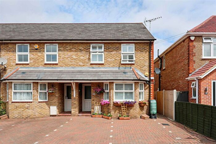 3 Bedroom End Terrace House For Sale In Bellclose Road, West Drayton, UB7
