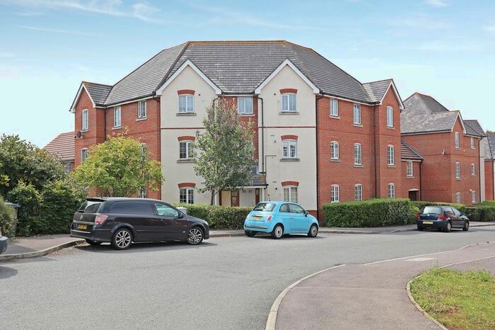 2 Bedroom Flat To Rent In Thyme Avenue, Whiteley, Fareham, PO15