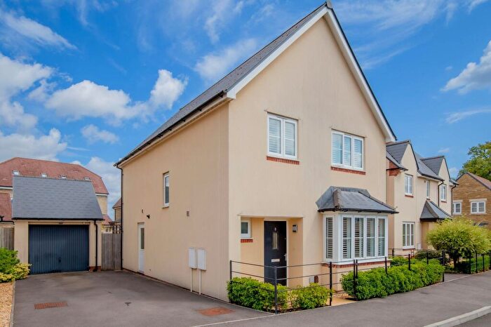 4 Bedroom Detached House For Sale In Gilmore Road, Malmesbury, SN16