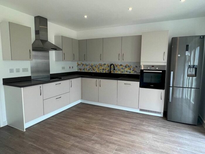 3 Bedroom Semi-Detached House To Rent In Dart Avenue, Exeter, EX2