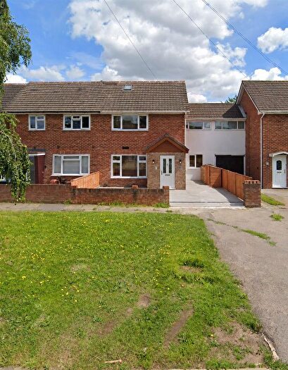 Studio To Rent In Keats Way, West Drayton, UB7