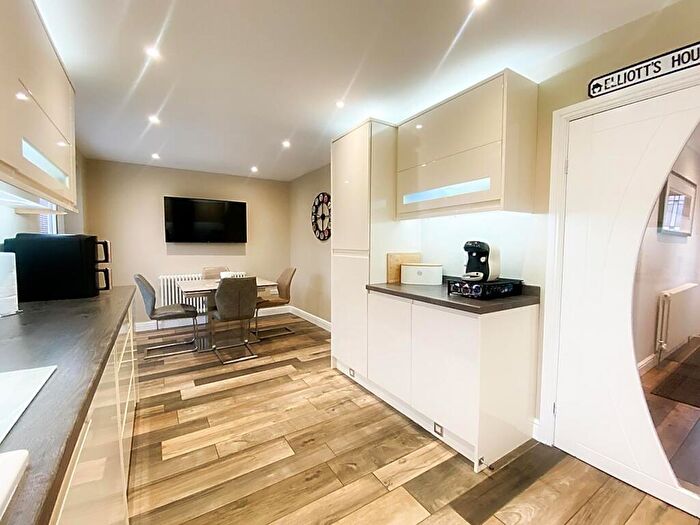3 Bedroom Terraced House For Sale In Simonside Avenue, Wallsend, NE28