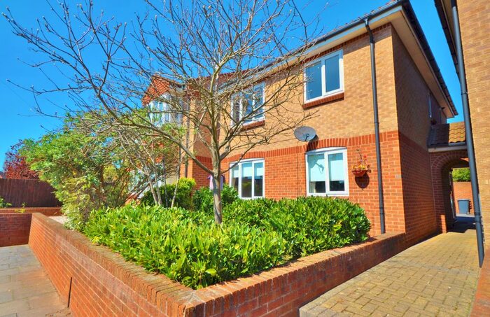 1 Bedroom Flat To Rent In Holyrood Court, Sandringham Drive, Bramcote, NG9
