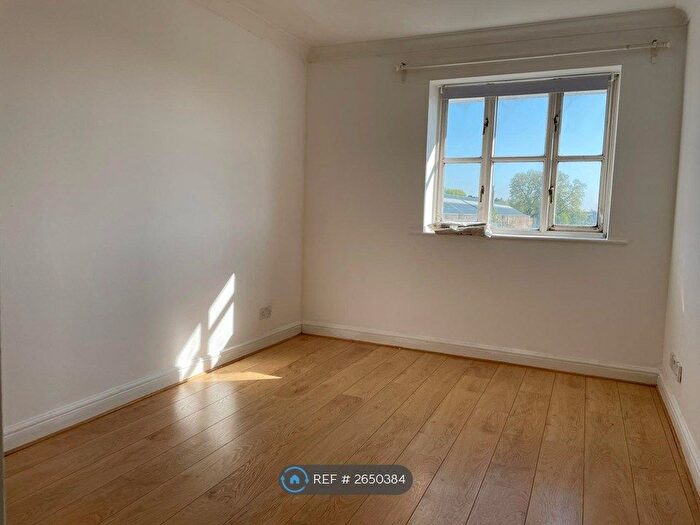 2 Bedroom Flat To Rent In Goddard Place, Tufnell Park, N19