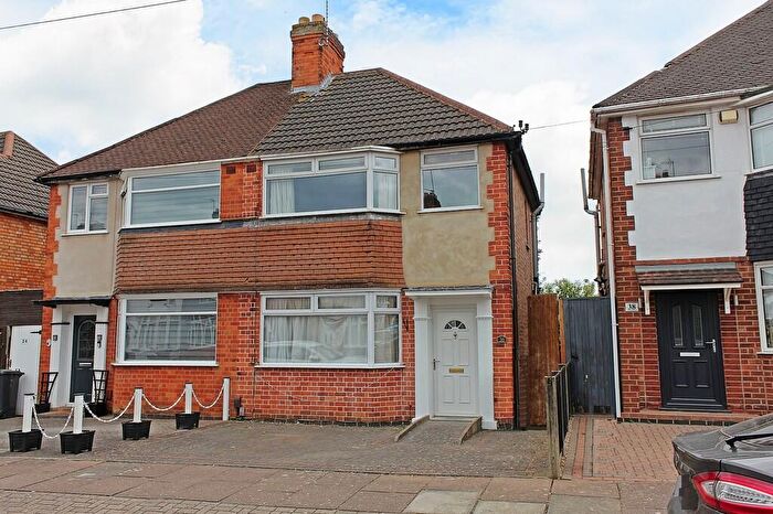 3 Bedroom Semi-Detached House For Sale In Cranfield Road, Aylestone, LE2