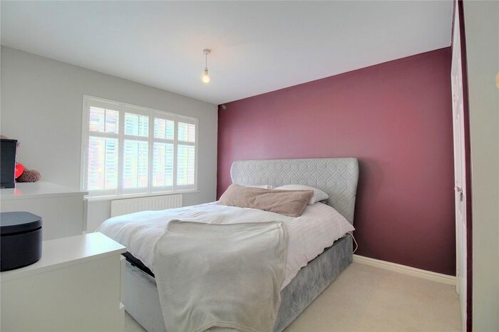 2 Bedroom Flat For Sale In Elvetham Rise, Chineham, Basingstoke, Hampshire, RG24