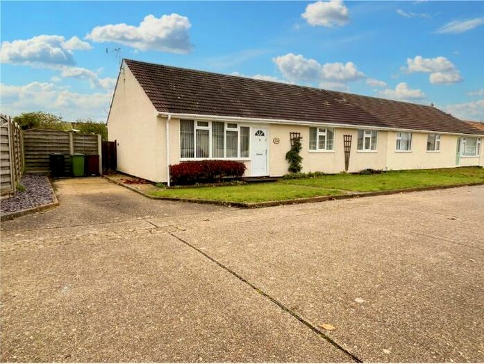 3 Bedroom Semi-Detached Bungalow To Rent In Oakdene, Sculthorpe, NR21