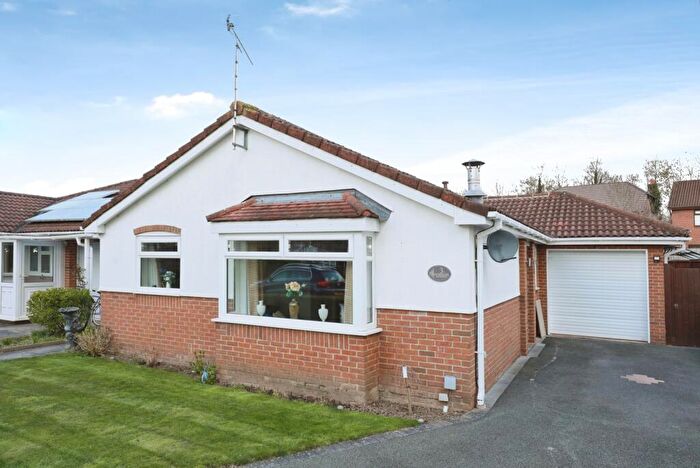 3 Bedroom Bungalow For Sale In Redshank Avenue, Winsford, Cheshire, CW7