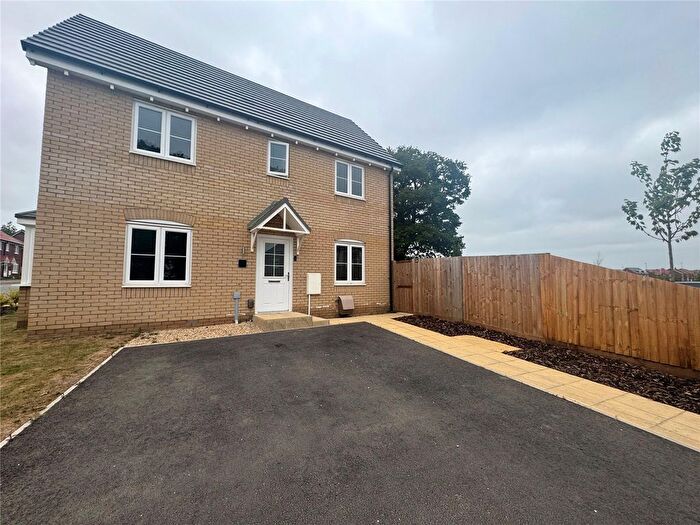 3 Bedroom Semi-Detached House For Sale In Turner Crescent, Postwick, Norwich, Norfolk, NR13