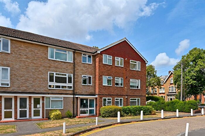 2 Bedroom Flat To Rent In Osborne Road, Windsor, Berkshire, SL4