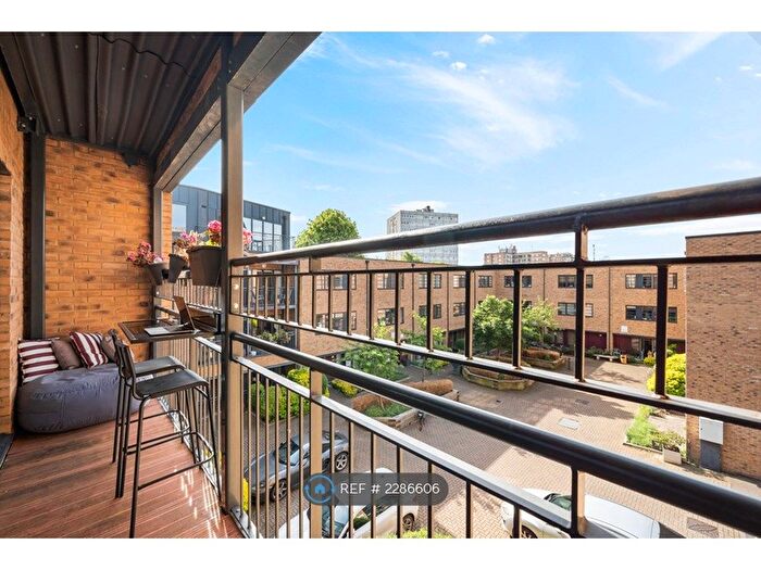 3 Bedroom Flat To Rent In Mildmay Avenue, London, N1