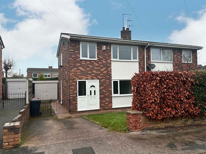 3 Bedroom Semi-Detached House To Rent In Parc Hendy, Mold, CH7