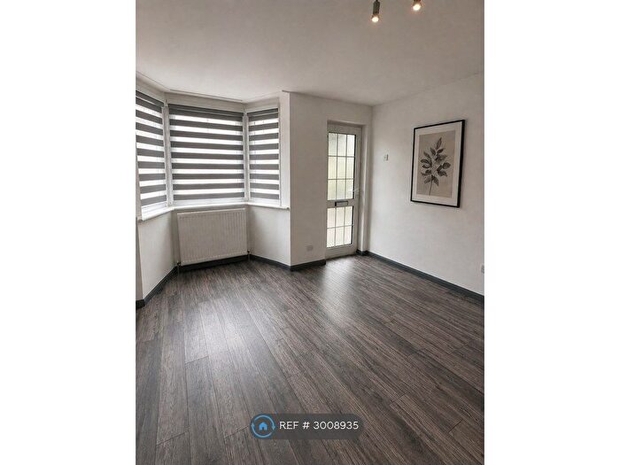 2 Bedroom Terraced House To Rent In Leeming Lane South, Mansfield, NG19