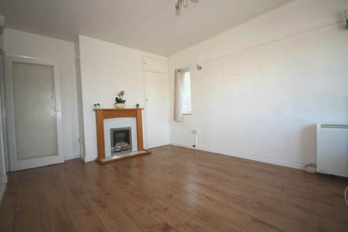 1 Bedroom Flat To Rent In Bromley Hill, Bromley, BR1