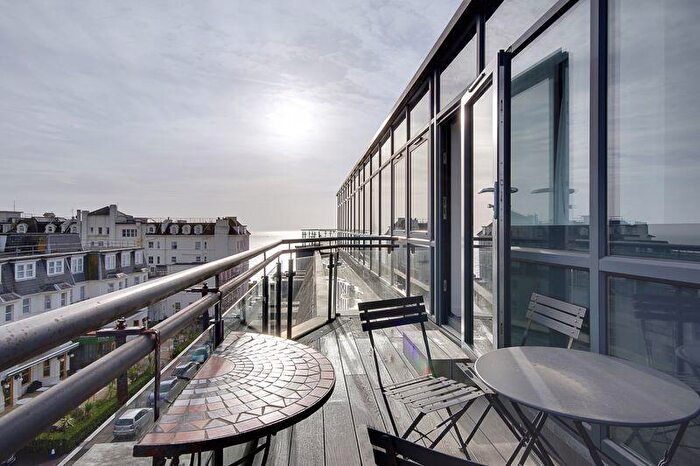 2 Bedroom Flat For Sale In Penthouse, Balcony, Orp, Holiday Lets Permitted, Nr. Clifftop., BH2