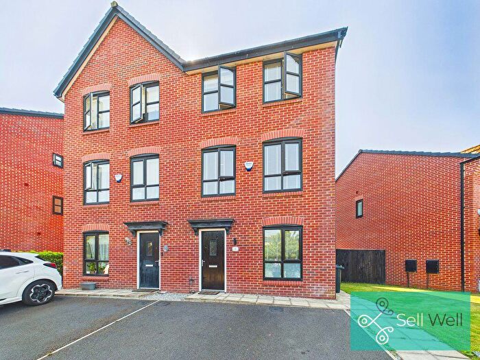 4 Bedroom Semi-Detached House For Sale In Leander Close, Eccles, Manchester, M30