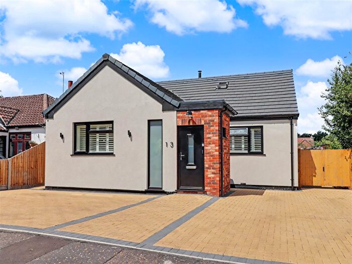 3 Bedroom Detached Bungalow For Sale In Blackwell Avenue, Norwich, NR7