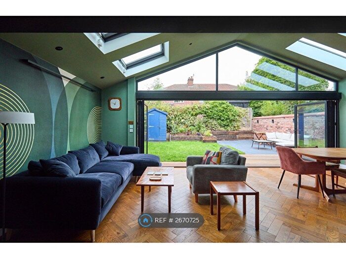 4 Bedroom Semi Detached House To Rent In Oswald Road, Chorlton Cum Hardy, Manchester, M21