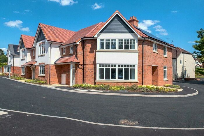 2 Bedroom Apartment To Rent In Woodleigh Avenue, Harborne, Birmingham, B17