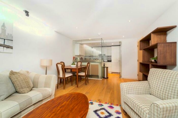 3 Bedroom Flat To Rent In Allsop Place Marylebone, NW1
