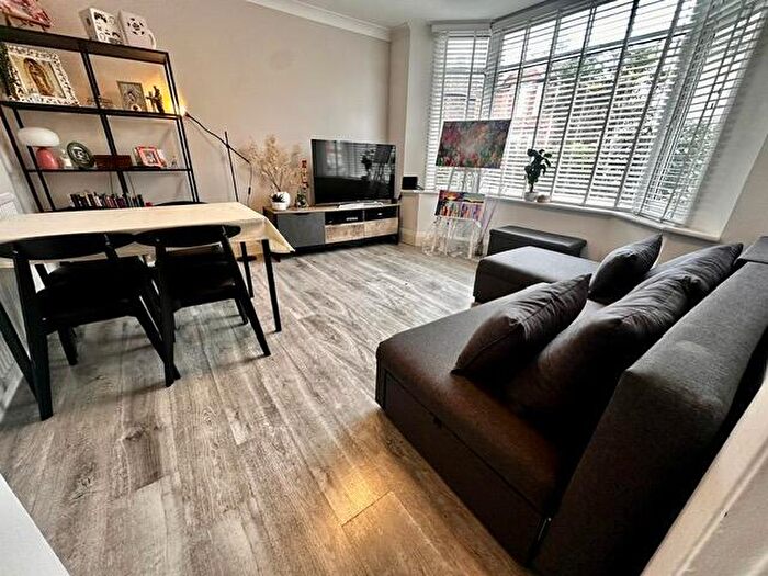 1 Bedroom Flat To Rent In Muscliffe Road, Bournemouth, BH9