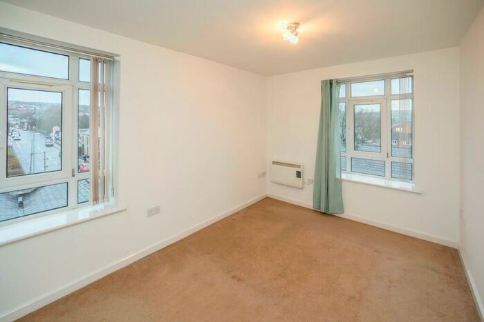 2 Bedroom Property To Rent In Mellor Street, Lees, Oldham, OL4