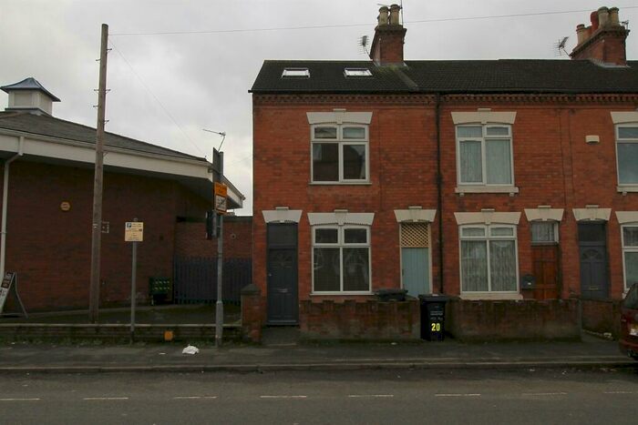 3 Bedroom End Of Terrace House To Rent In Clarence Street, Loughborough, LE11