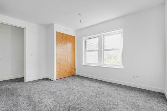1 Bedroom Flat To Rent In Burlington Road, London, SW6