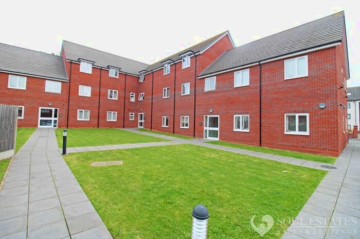 1 Bedroom Flat To Rent In Cavalcade Close, Willenhall, WV12
