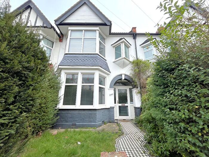 1 Bedroom House Of Multiple Occupation To Rent In Westminster Drive, Westcliff-On-Sea, Essex, SS0