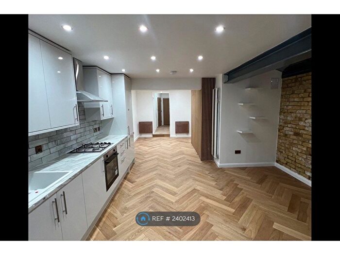 2 Bedroom Flat To Rent In London, London, E11